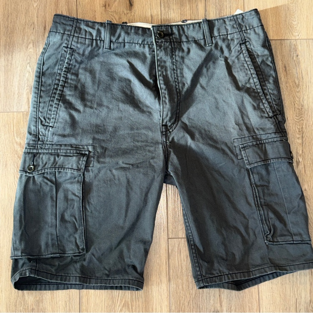 Levi’s Mens Gray Cargo Shorts 34 Relaxed Fit Utility Outdoor